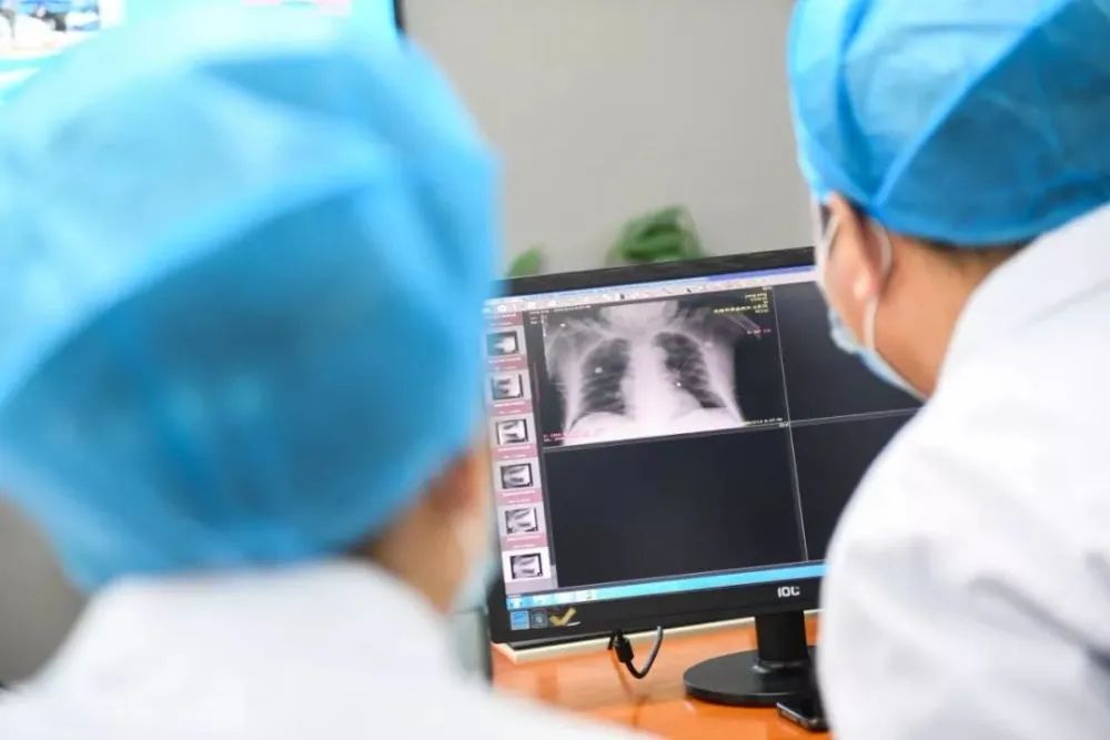 最新疫情動態(tài)圖，疫情與歡樂生活的交織