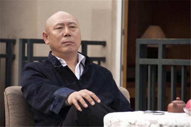李成儒，從舞臺到熒屏的自信蛻變與成就感滿滿之路