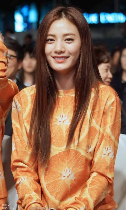 韓國女明星的心靈之旅，自然美景探尋與內(nèi)心平靜的追尋