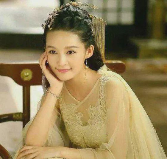 荊小八在楚喬傳中的熱血演繹，傳奇演員展現(xiàn)角色魅力！